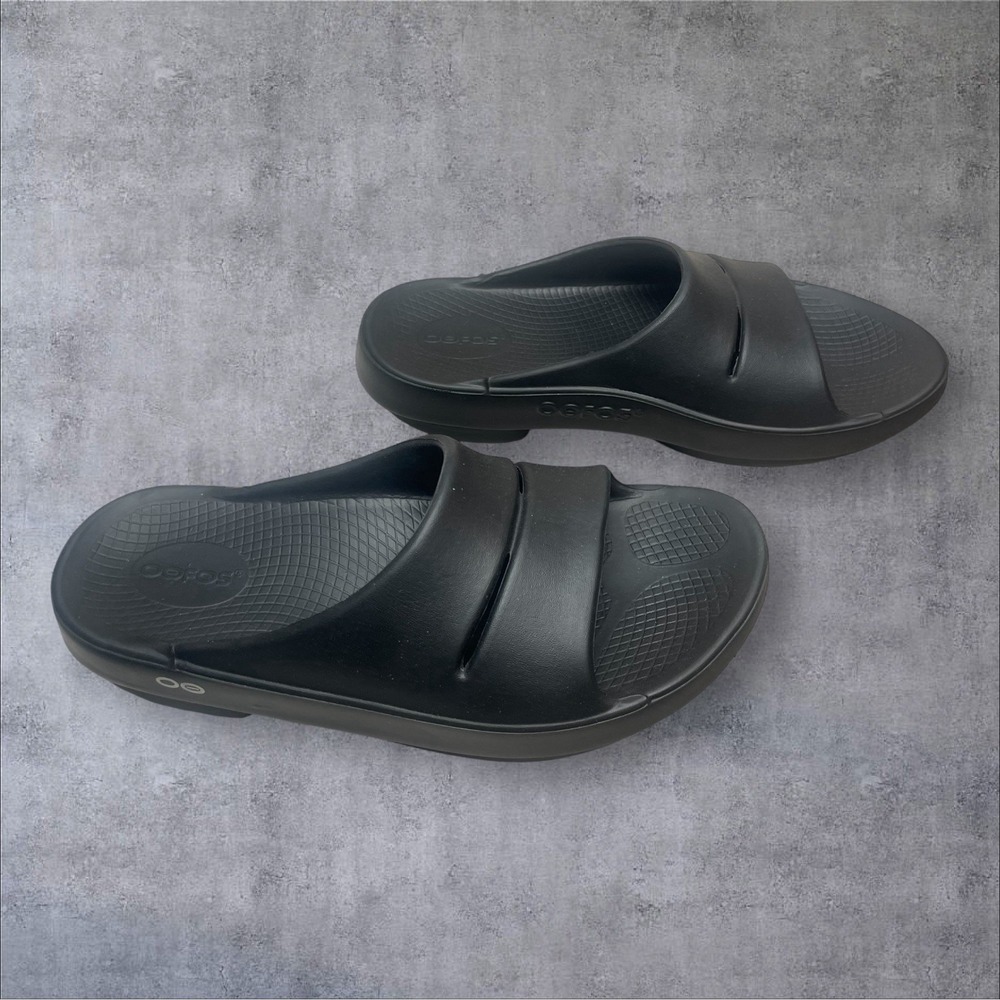 OOFOS Ooahh Recovery Slides  Black Sandals Men 7 Women 9 Lightweight Unisex